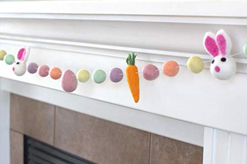 Matthew and Mae 1 Felt Garland with Bunnies Carrots and Eggs