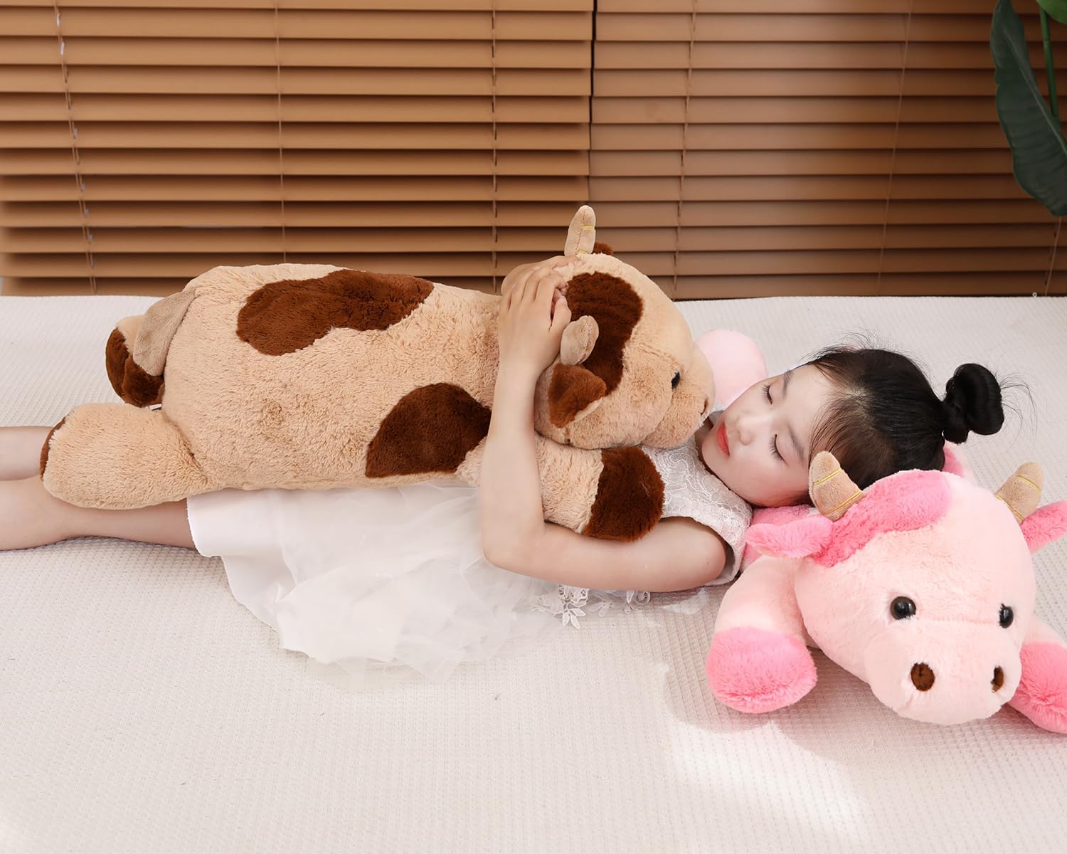 YESGIRL 256 Inch Weighted Cow Plush Toy