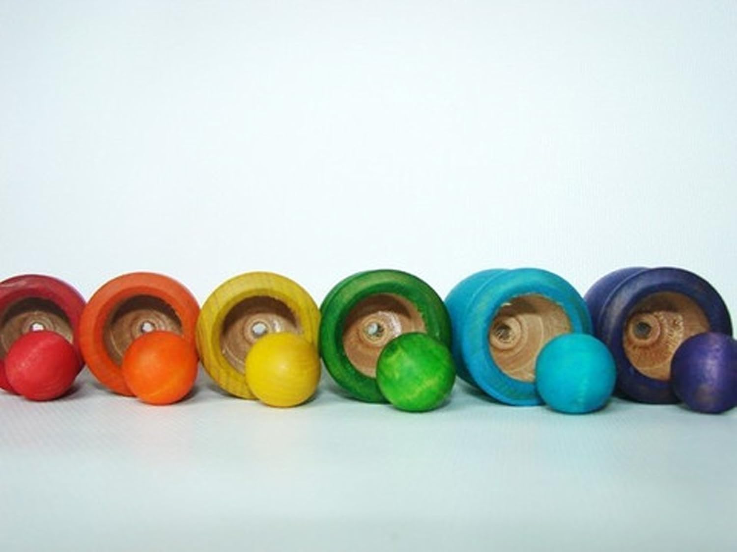 Mama May i Colored Cups and Balls Playset