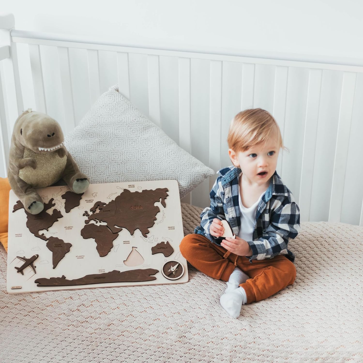 Kids Wooden World Map Puzzle Montessori Toy 1
